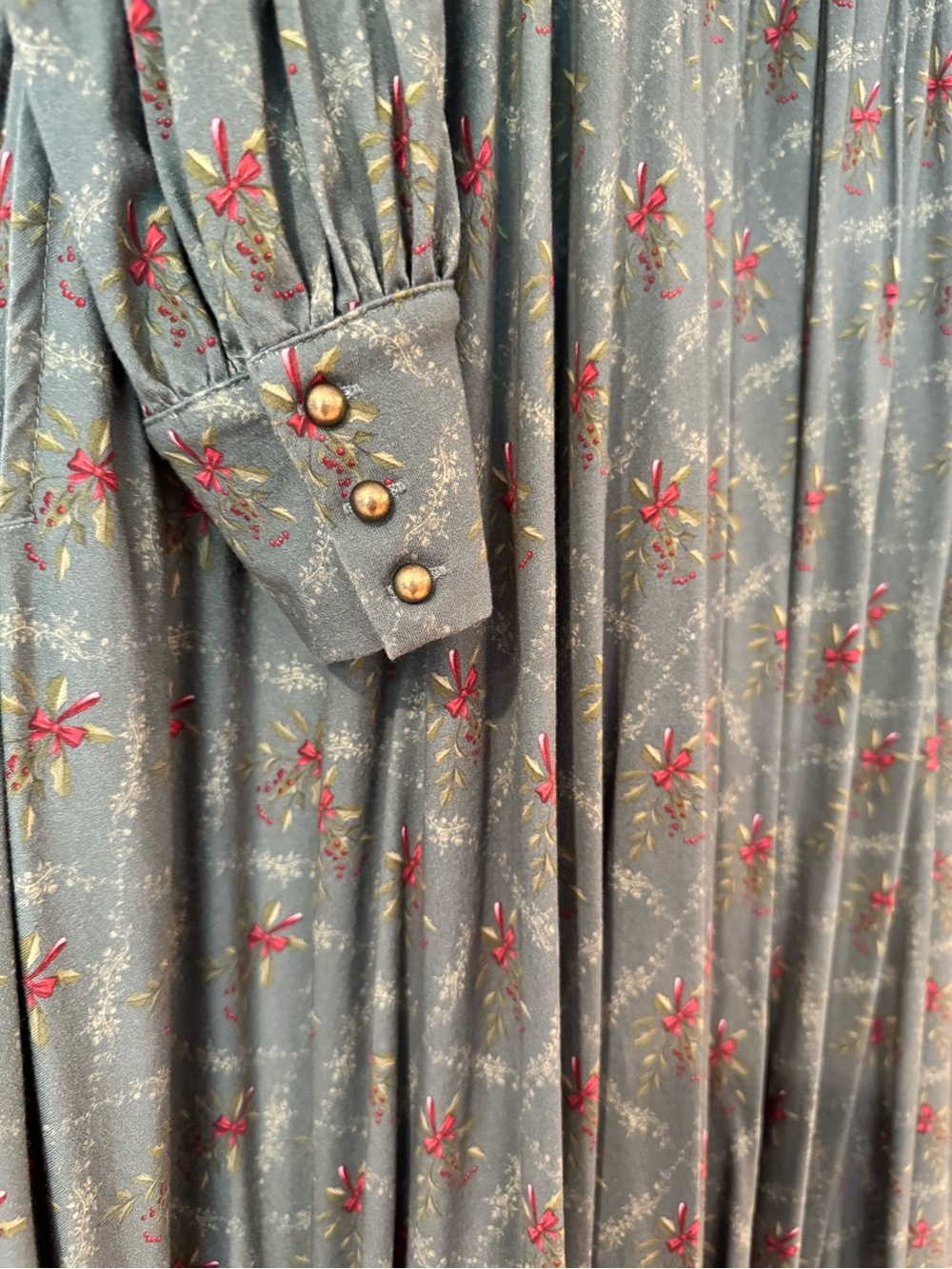 Super Cute Dresses Mistletoe Long-Sleeve Maxi Dress - Picture 3 of 3